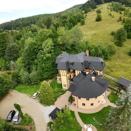 Montana Hotel Сучевица Екстериор снимка