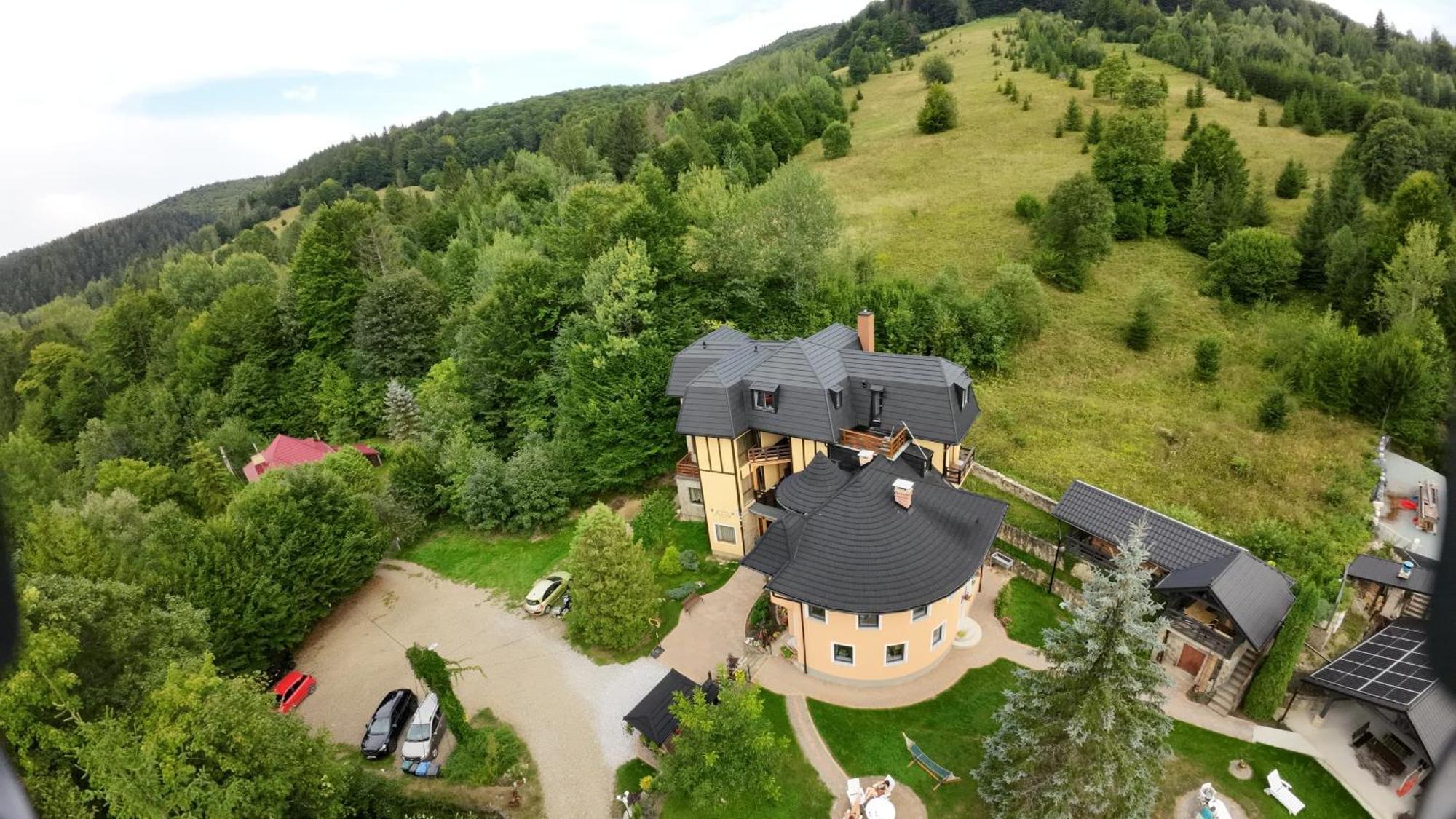 Montana Hotel Сучевица Екстериор снимка