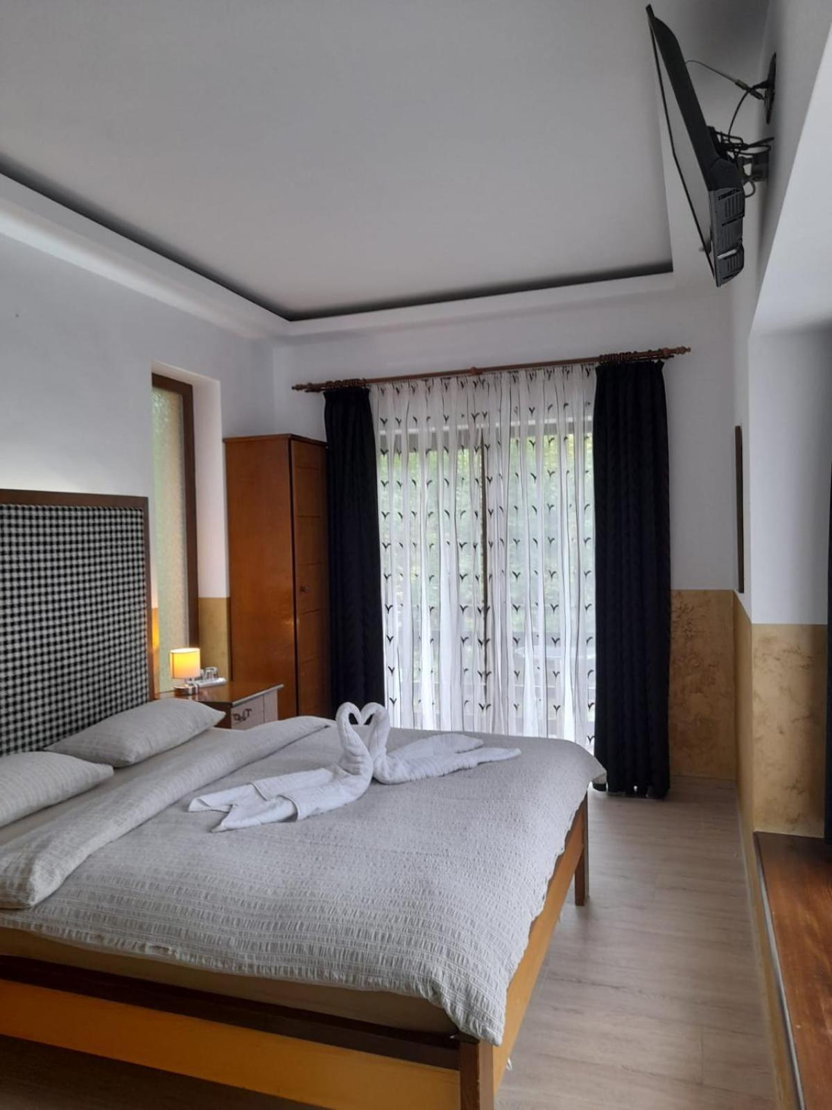Montana Hotel Сучевица Екстериор снимка